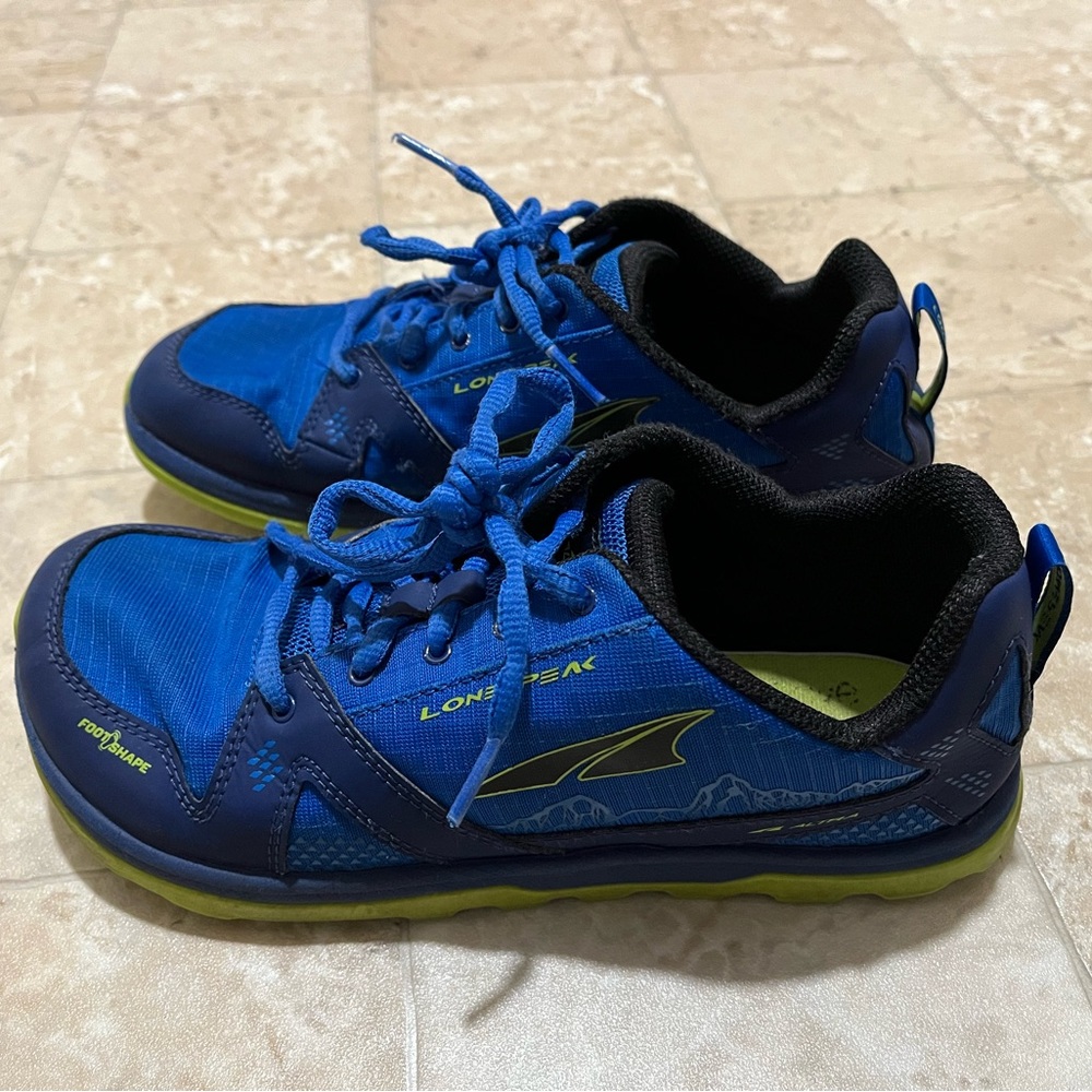 Youth Altra Lone Peak Size 5